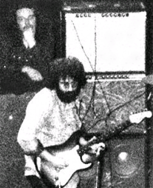 ALAN MANDE Staples class of 1963 Sound Engineer: Fillmore East: 1969-1970: With Jerry Garcia Grateful Dead.